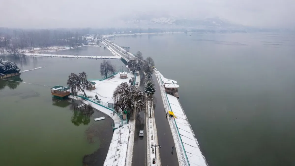 lake causeway